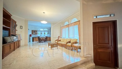 Rumah Prestisius di Kawasan Dago, Bandung, LB 400m², Harga 9,5 Miliar