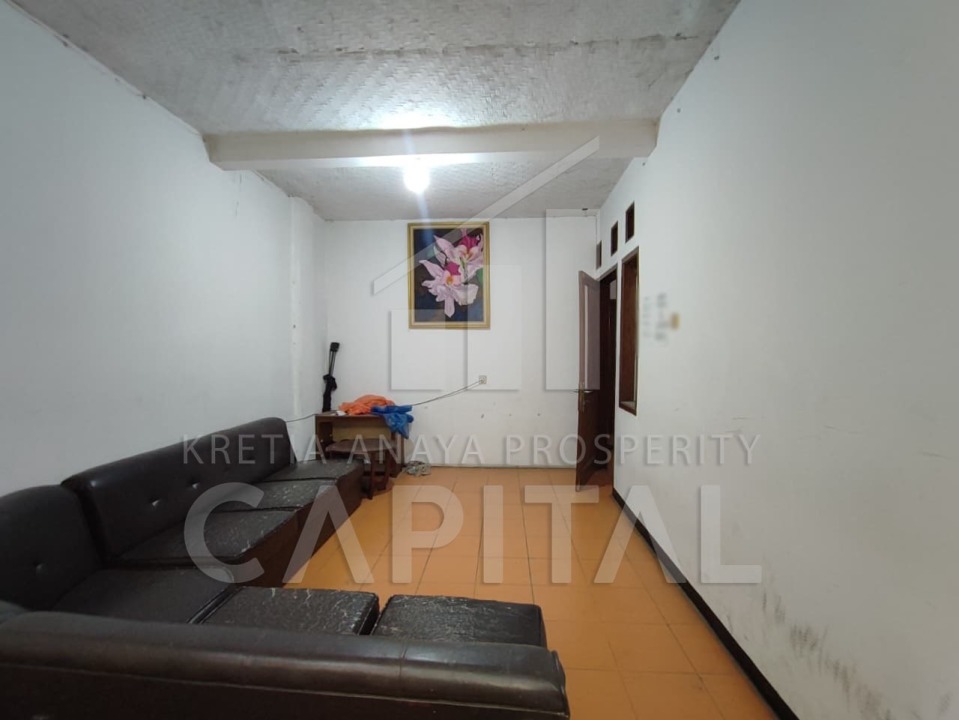 Rumah Siap Huni di Antapani, Bandung, LT 2569m², Harga 900 Juta /tahun