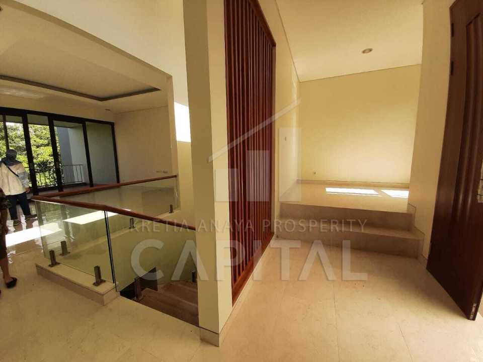 Rumah Sewaan Murah di Ciumbuleuit, Bandung, 3 KT, Harga 150 Juta /tahun