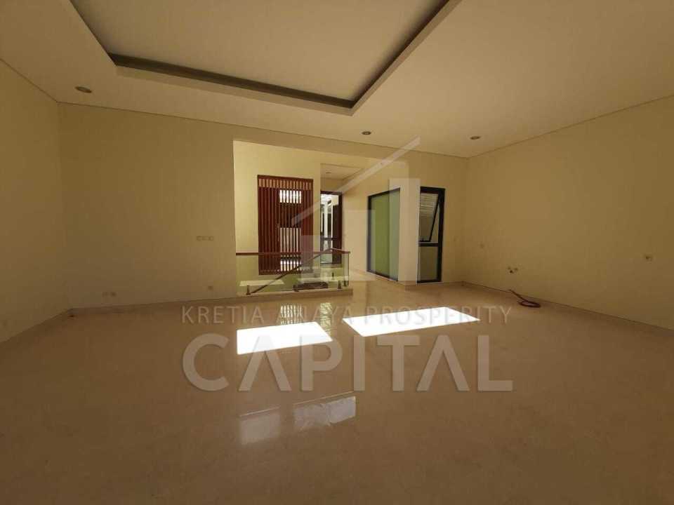 Rumah Sewaan Murah di Ciumbuleuit, Bandung, 3 KT, Harga 150 Juta /tahun