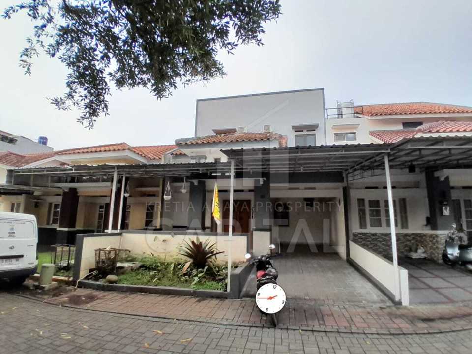 Dikontrakkan Rumah Murah di Kota Baru Parahyangan, Bandung, LT 144m²