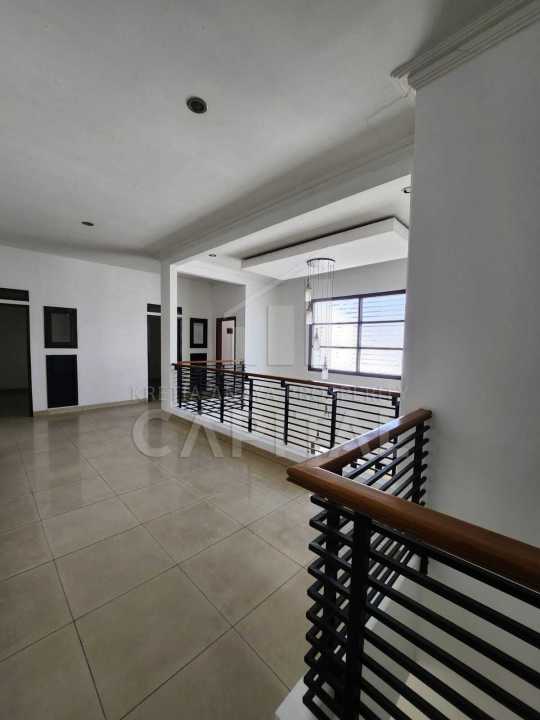 Rumah Sewa Nyaman Lokasi Soekarno Hatta, Bandung, LB 450m²