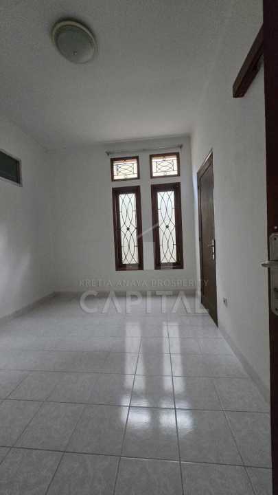 Disewakan Rumah Terjangkau di Hegarmanah, Bandung, LT 330m²