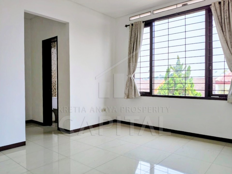 Rumah Minimalis Disewakan di Setra Duta, Bandung, Harga Ekonomis