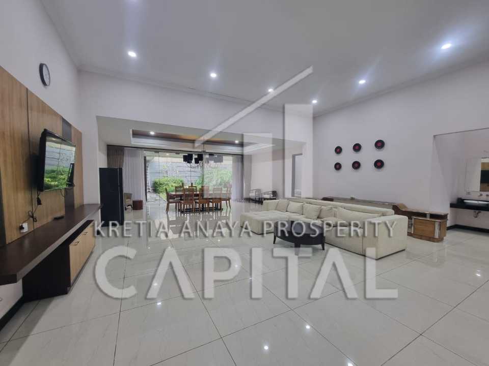 Rumah Sewa Murah Lokasi Kota Baru Parahyangan, Bandung, LB 220m²