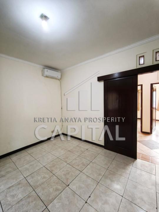 Rumah Sewa Nyaman Lokasi Kota Baru Parahyangan, Bandung, LB 125m²