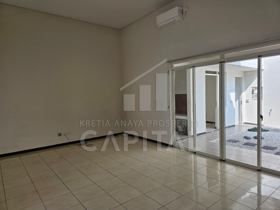 Rumah Sewaan Murah di Kota Baru Parahyangan, Bandung, 3 KT, Harga 75 Juta /tahun