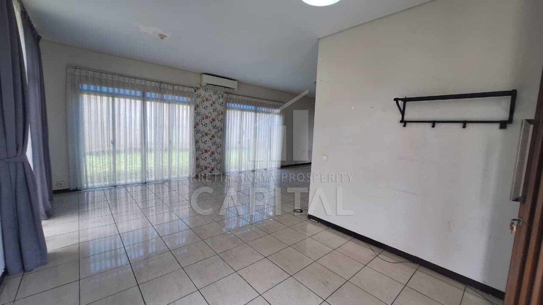 Disewakan Rumah Terjangkau di Kota Baru Parahyangan, Bandung, LT 220m²