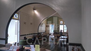 Rumah Elegan di Gatot Subroto, Bandung, 4 KT, LT 600m²