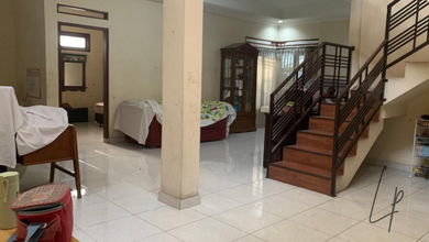 Kesempatan Rumah di Turangga, Bandung, LB 250m², Harga 2,5 Miliar