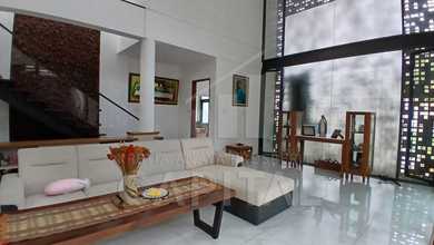 Penawaran Eksklusif, rumah Prestisius di Babakan Ciparay, Bandung, LB 400m²