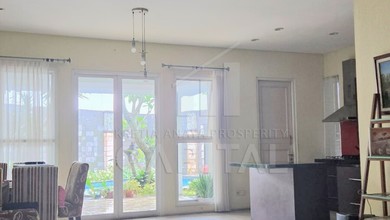 Rumah Prestisius di Kawasan Cinere, Depok, LB 300m², Harga 4,3 Miliar
