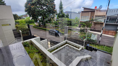 Rumah Siap Huni di Kawasan Pondok Hijau, Bandung, LT 159m²