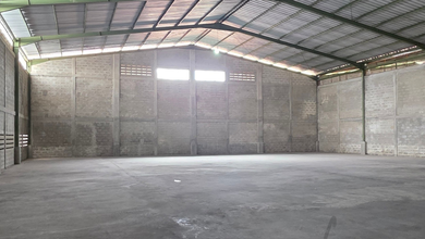 3 Gudang Konstruksi Baja , Bersih Siap Pakai di Pergudangan Kopo Ketapang