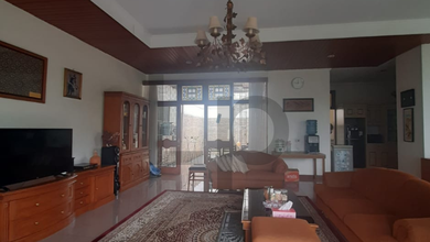 Hunian Mewah di Cipaku, Bandung, 6 Kamar Tidur, LT 640m²