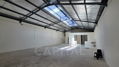 Gudang Baru Cakep Ada Kantor Sangat Siap Huni di Kopo Katapang