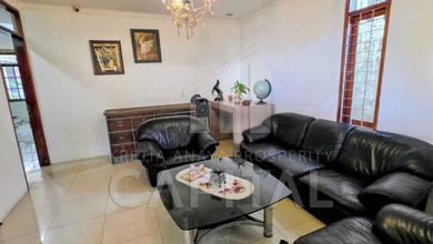 Rumah Elegan di Caringin, Bandung, 6 Kamar Tidur, LT 1487m²