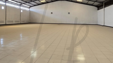 Gudang Konstruksi Baja Strategis, Atap Tinggi, Bersih Siap Pakai, di Leuwi Gajah Dekat Pintu Tol Boros*