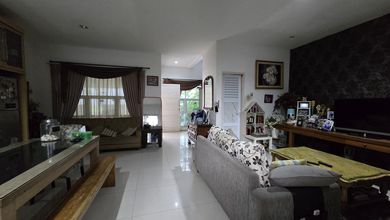 Jual Segera Rumah Elit area Antapani, Bandung, Luas 220 m2