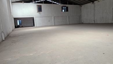 Gudang Bersama Konstruksi Baja , Bersih, Siap Pakai Di Nanjung Kutawaringinbisa Untuk Produksi