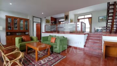 Hunian Elegan di Ciumbuleuit, Bandung, 4 KT, LT 480m²