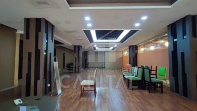 Ruang Usaha di Cihampelas Parkir Luas Lokasi Strategis