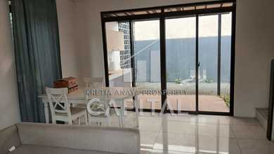 Rumah Mewah LT 195 m2, area Kota Baru Parahyangan, Bandung