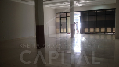 Ruko Luas Dan Strategis di Surya Sumantri, Bandung