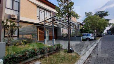 Rumah Eksklusif Semi Furnished Lokasi Strategis Kawasan Kota Baru Parahyangan