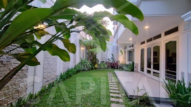 Rumah Area Luxury Setra Sari, Bandung - Harga Menarik 14 Miliar