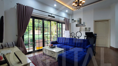 Rumah Modern Luas 296 Jual di Geger Kalong, Bandung