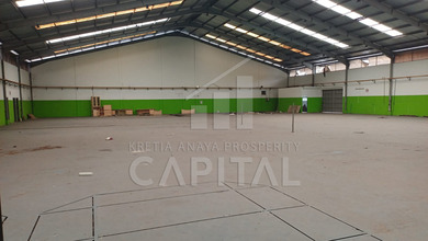 Gedung Ex Showroom Strategis dan Luas di Pasirluyu