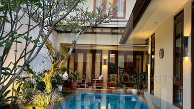 Rumah Mewah di Kawasan Setiabudi, Bandung, LB 375m², Harga 9 Miliar