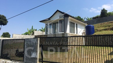 Hunian Elegan di Ciumbuleuit, Bandung, 1 KT, LT 1000m²