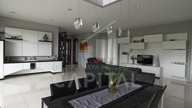 Hunian Mewah di Kawasan Dago, Bandung, LB 400m², Harga 13 Miliar