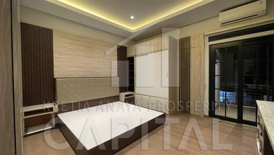 Jual Rumah Bagus Luas 168 m2 area Kota Baru Parahyangan, Bandung