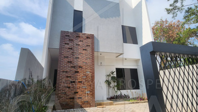 Penawaran Langka, rumah Mewah di Setiabudi, Bandung, LB 235m²