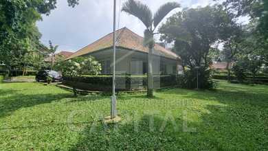 Rumah Siap Huni di Dago, Bandung, LT 1315m², Harga 750 Juta /tahun