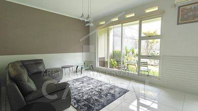 Jual Rumah Siap Tinggal di Kota Baru Parahyangan, Bandung, Luas 300 m2