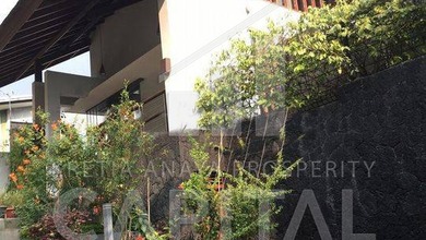 Rumah Area Premium Dago, Bandung - Harga Menarik 15 Miliar