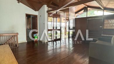 Jual Rumah Bagus Luas 240 m2 area Sayap Dago, Bandung