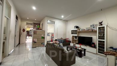 Properti Siap Pakai di Area Taman Kopo Indah, Bandung, LT 221m²