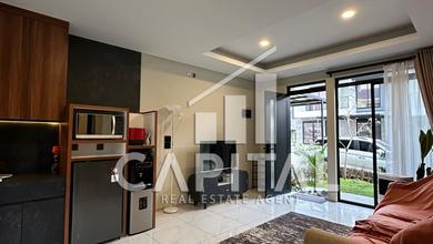 Penawaran Langka, rumah Mewah di Kota Baru Parahyangan, Bandung, LB 100m²