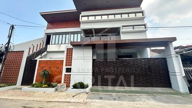 Rumah Elegan di Batununggal, Bandung, 5 KT, LT 300m²