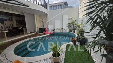 Rumah Mewah LT 200 m2, area Kota Baru Parahyangan, Bandung