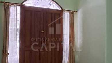 Disewakan Rumah Minimalis Kawasan Setra Duta, Bandung, LT  158 m2