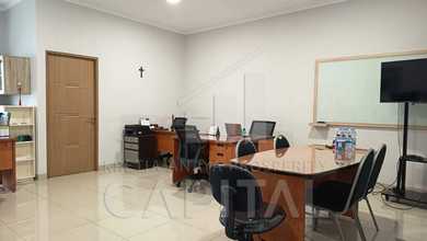 Penawaran Langka, rumah Prestisius di Batununggal, Bandung, LB 200m²