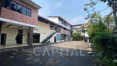 Ruang Usaha Luas Strategis di Pasir Kaliki Cocok Untuk Cafe Showroom Kantor Dan Lainya