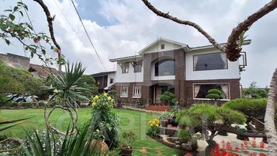 Villa Nyaman Nan Mewah Lembang Mountain and City View