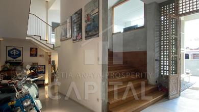 Penawaran Eksklusif, rumah Mewah di Pulomas, Jakarta Timur, LB 190m²